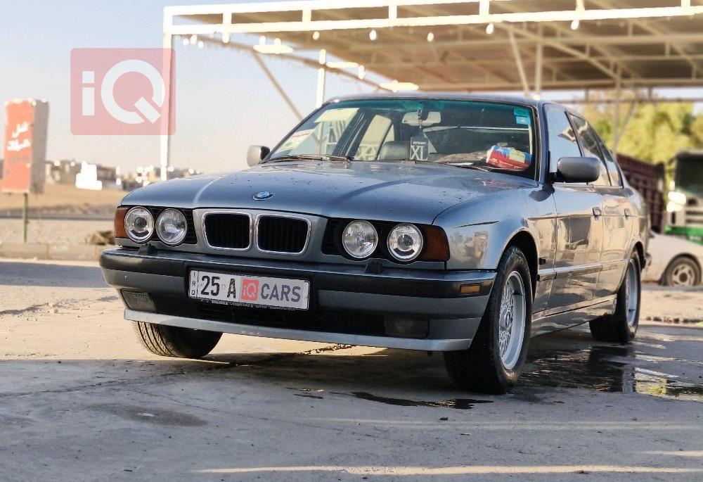 بی ئێم دەبڵیو سیریەس 5